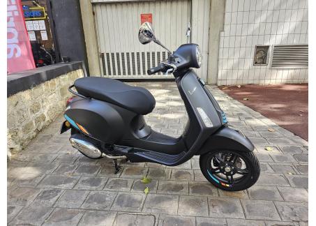 VESPA PRIMAVERA 125