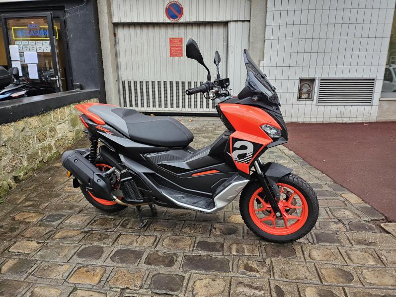 APRILIA SR GT 125